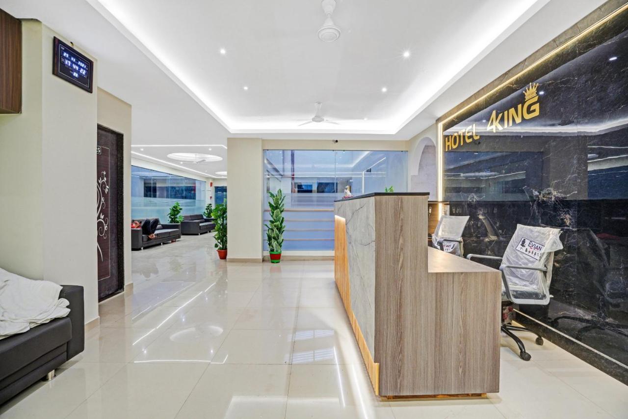 Collection O 83775 Hotel 4King Surate Extérieur photo