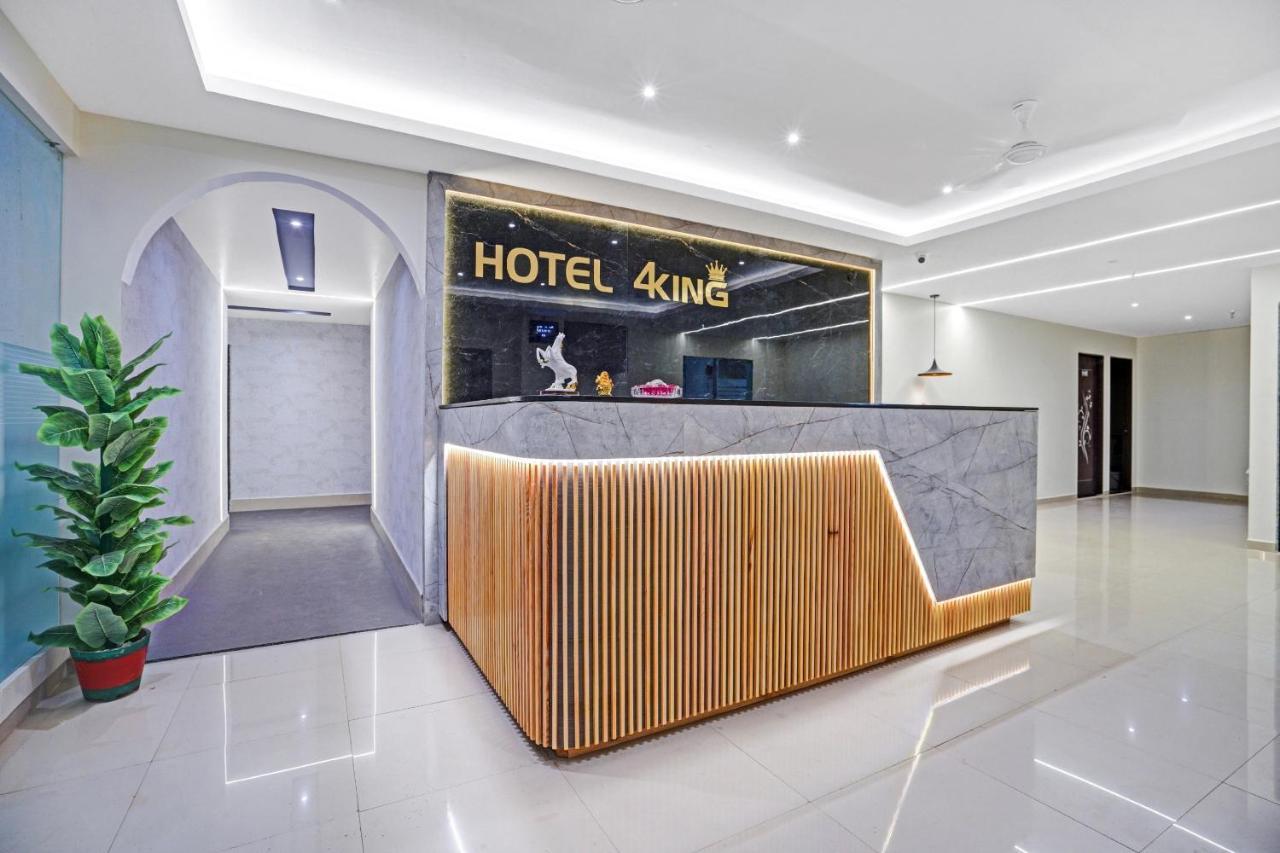 Collection O 83775 Hotel 4King Surate Extérieur photo